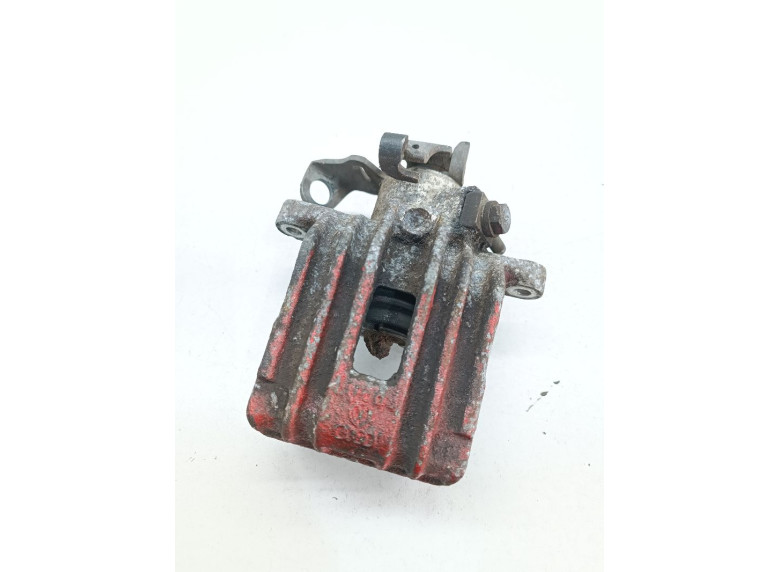 Суппорт задний правый к Volkswagen Golf, 2001г.