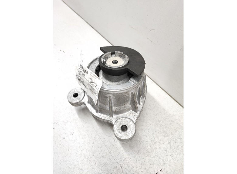 Подушка крепления двигателя к Mercedes Vito W447, 2018г.