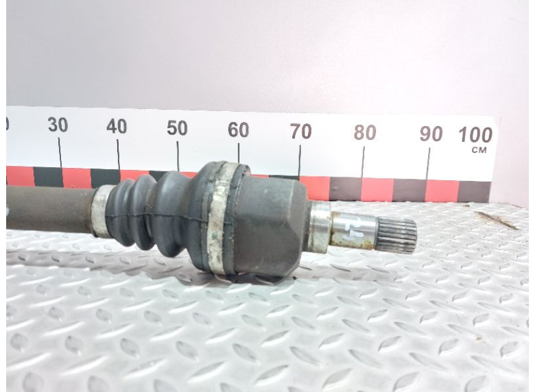 Полуось передняя левая (приводной вал, ШРУС) к Citroen C4 Picasso, 2006г.