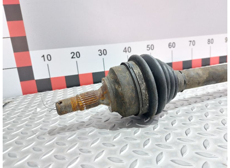 Полуось передняя левая (приводной вал, ШРУС) к Citroen C4 Picasso, 2006г.