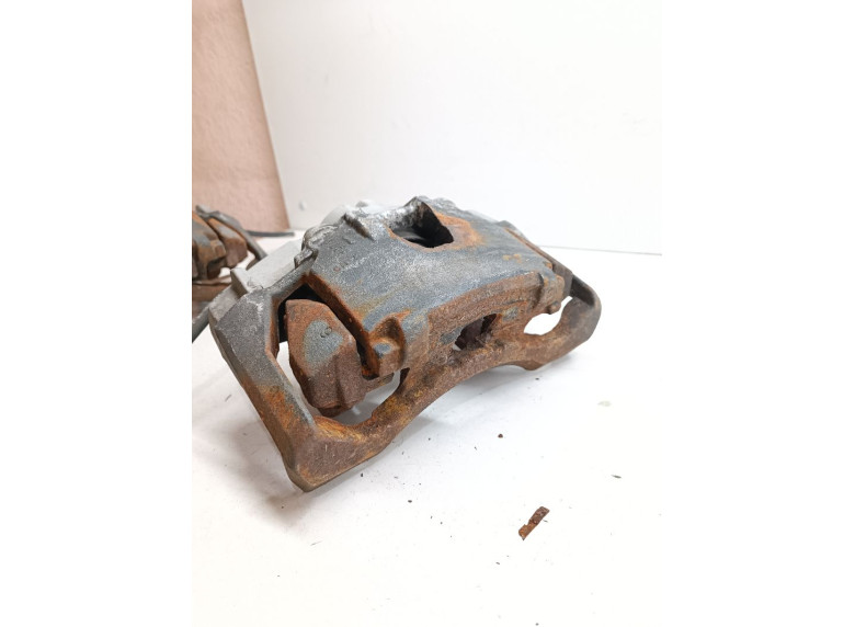 Суппорт передний правый к Суппорт передний правый к Volvo XC70 undefined г. XC70