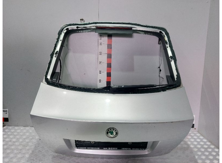 Кнопка открытия багажника к Skoda Octavia