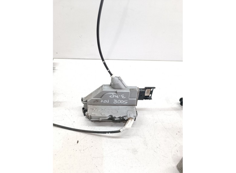 Замок двери задней правой к Peugeot 5008