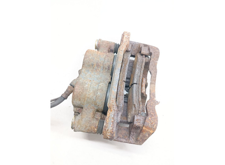 Суппорт передний левый к Renault Mascott, 2005г.