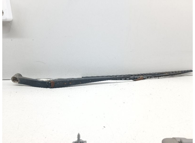 Щеткодержатель (поводок стеклоочистителя, дворник) к Hyundai Elantra