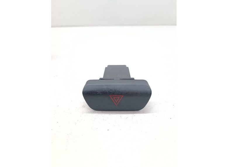 Кнопка аварийной сигнализации к Hyundai Elantra