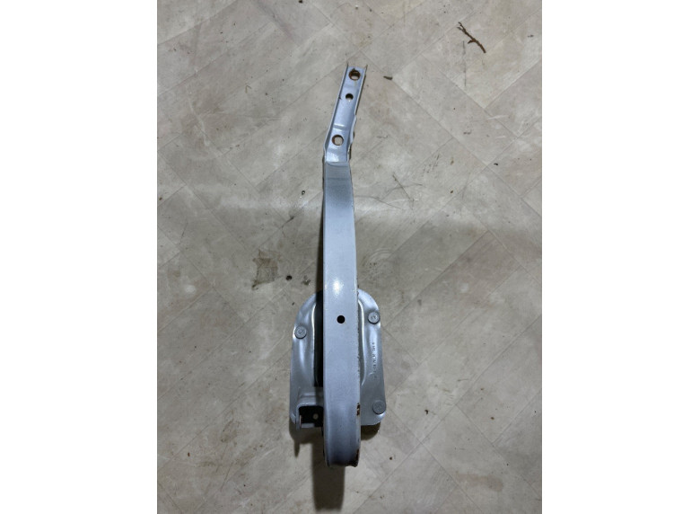 Петля крышки багажника к BMW 3 F30/F31/GT F34, 2017г.