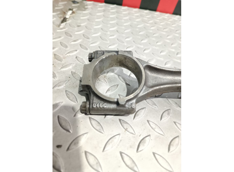 Поршень к Volkswagen Passat, 2001г.