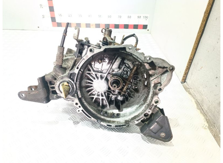 КПП механическая (МКПП) к Hyundai Lantra