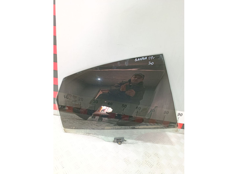 Стекло двери задней правой к Hyundai Elantra