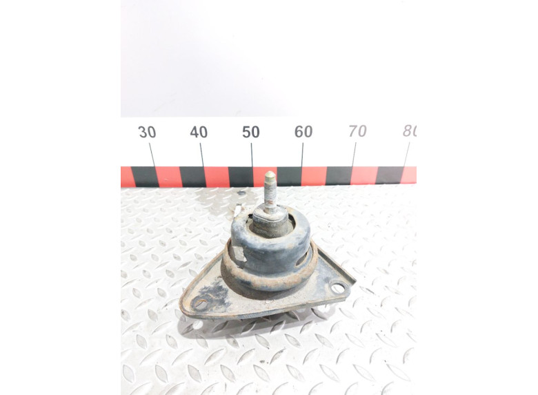 Подушка крепления двигателя к Hyundai Elantra