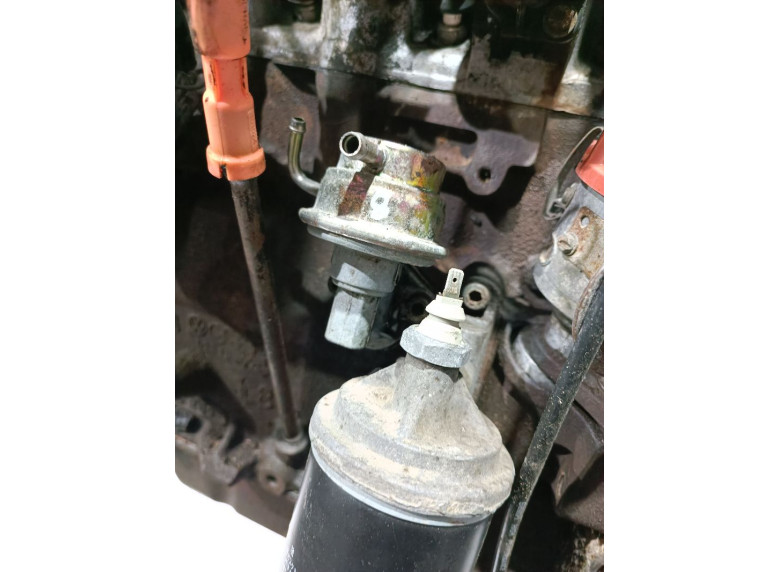 Насос топливный к Volkswagen Golf, 1985г.