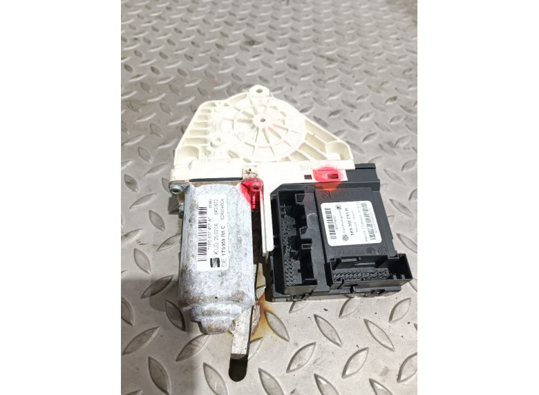 Моторчик стеклоподъемника передний левый к Моторчик стеклоподъемника передний левый к Seat Leon undefined г. Leon