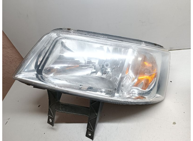 Фара левая к Volkswagen Transporter, 2004г.