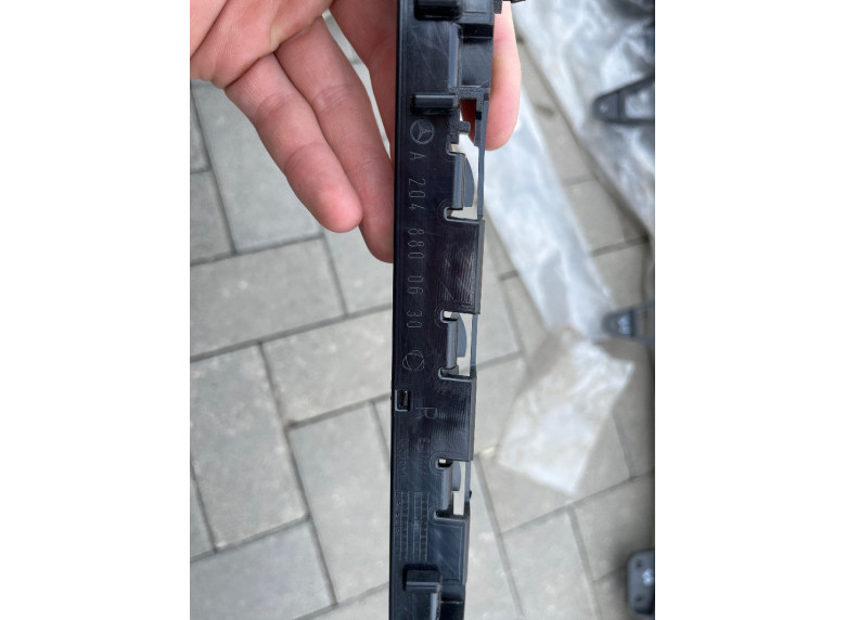 Кронштейн крепления бампера заднего к Mercedes C W204, 2011г.