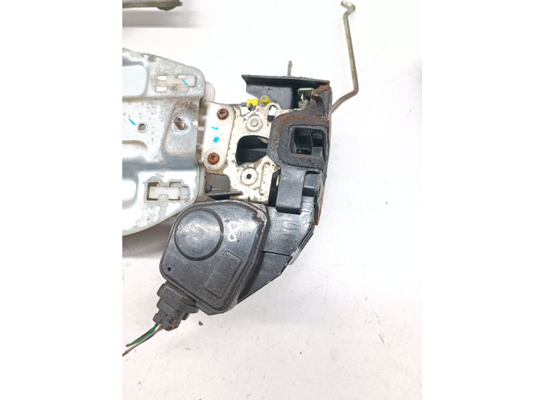 Замок двери передней правой к Hyundai Elantra