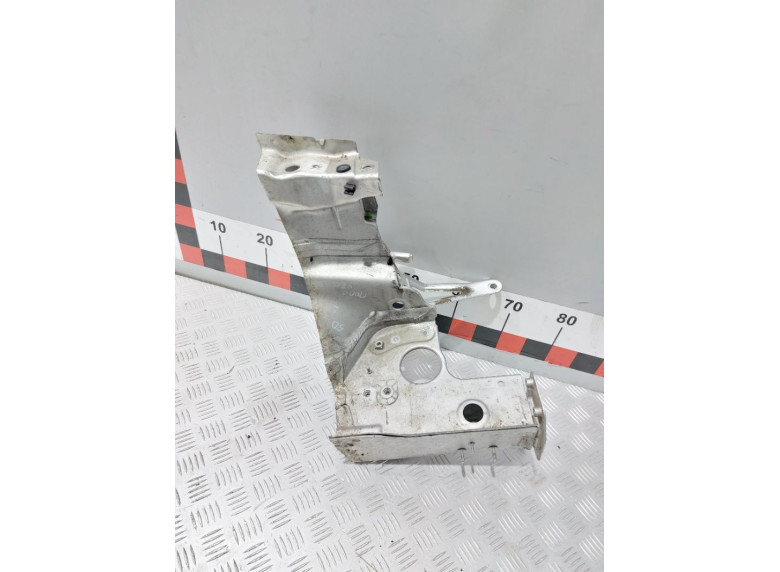 Лонжерон левый к Volkswagen Polo, 2008г.