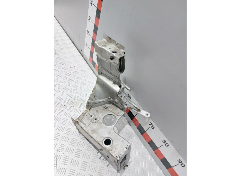 Лонжерон левый к Volkswagen Polo, 2008г.