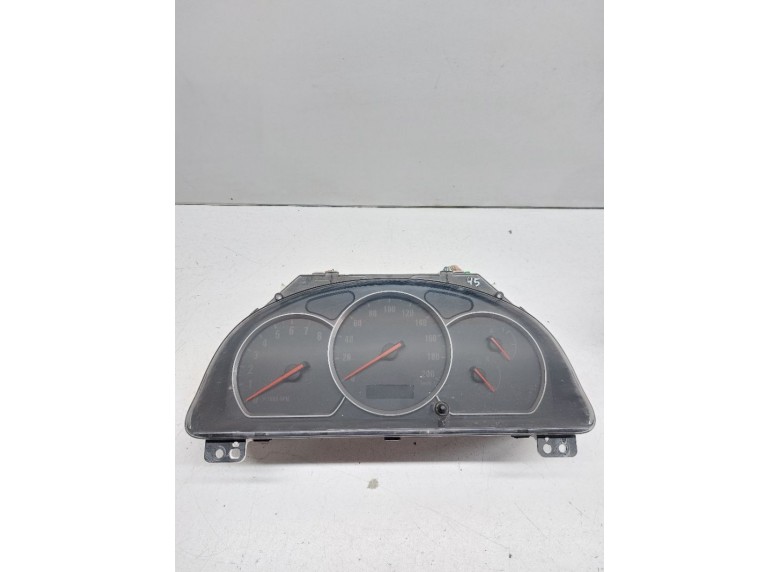 Щиток приборов (приборная панель) к Suzuki Grand Vitara