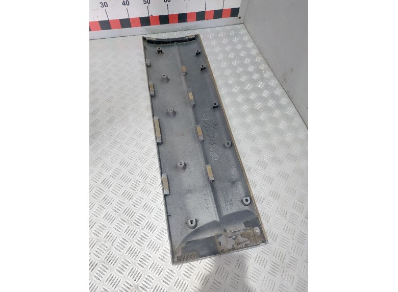 Молдинг двери передней левой к Молдинг двери передней левой к Suzuki GrandVitara undefined г. Grand Vitara