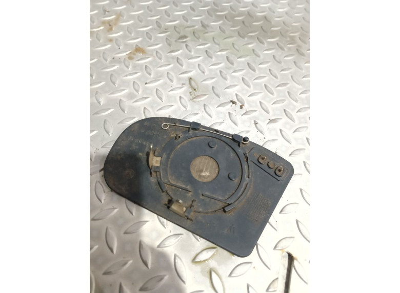 Стекло зеркала наружного правого к Mercedes C W203, 2001г.