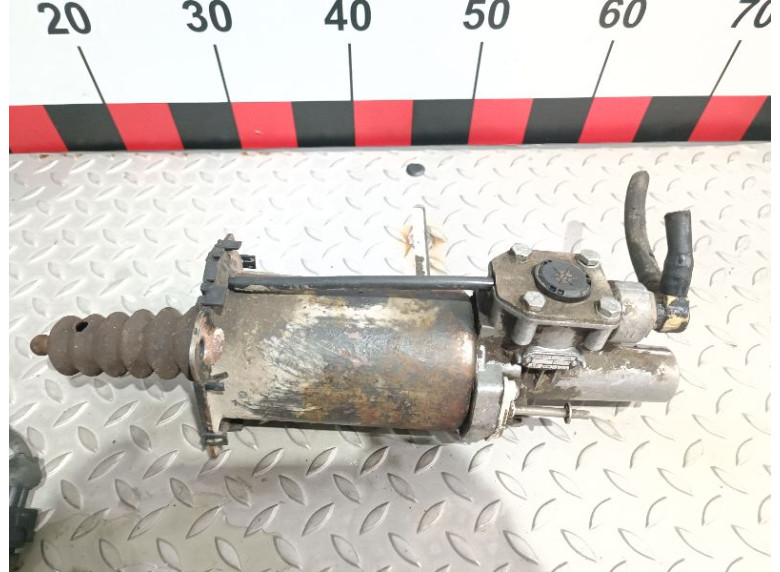 Пневмогидроусилитель сцепления к Пневмогидроусилитель сцепления к MAN L2000 undefined г. L2000