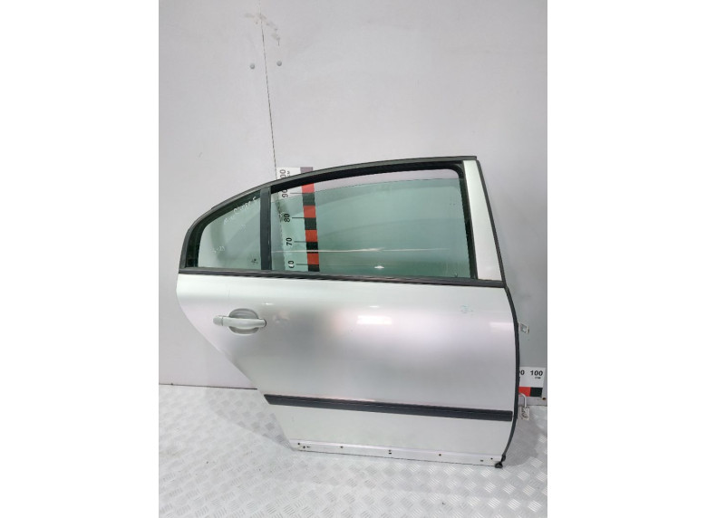Дверь задняя правая к Skoda Superb, 2002г.