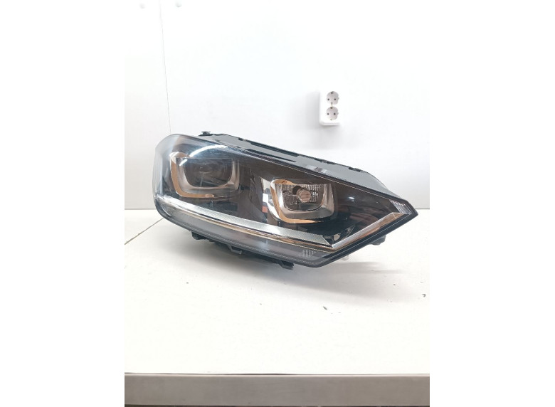 Фара правая к Volkswagen Golf, 2016г.