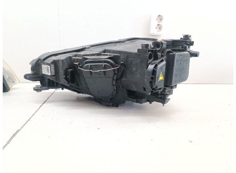 Фара правая к Volkswagen Golf, 2016г.