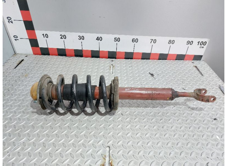 Амортизатор передний к Volkswagen Passat, 2002г.