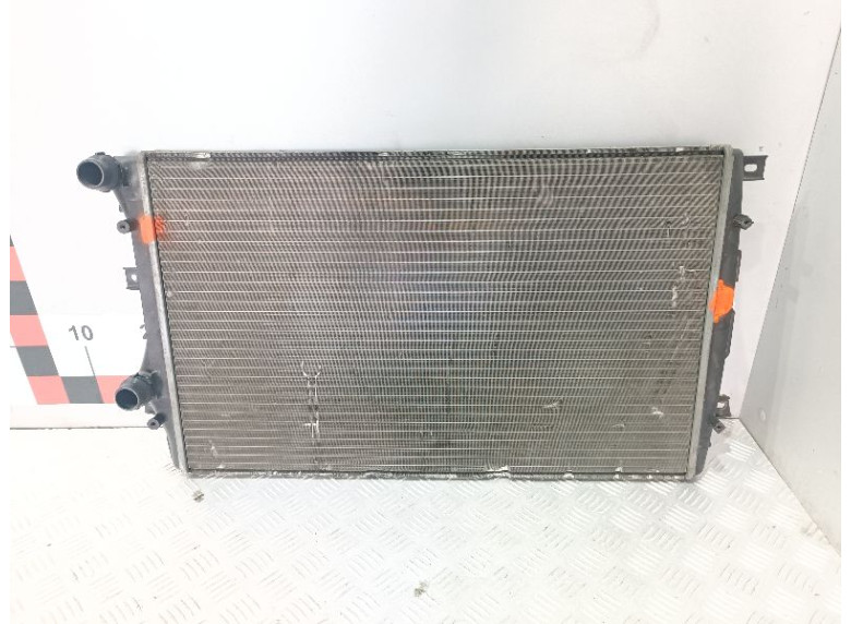 Радиатор (основной) к Volkswagen Passat, 2008г.