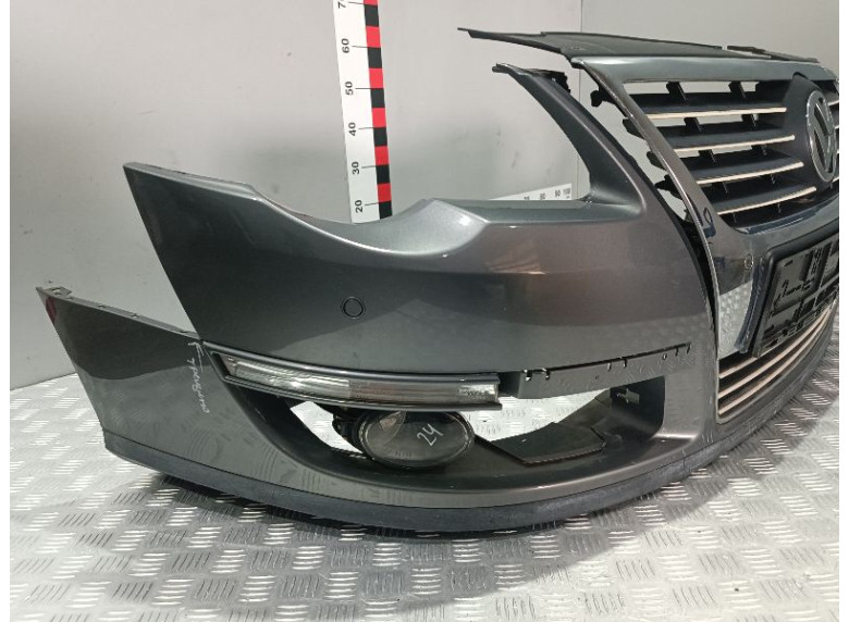 Бампер передний к Volkswagen Passat, 2008г.