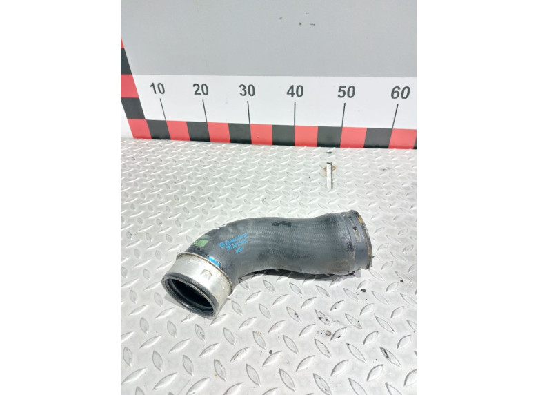 Патрубок интеркулера к Volkswagen Passat, 2009г.