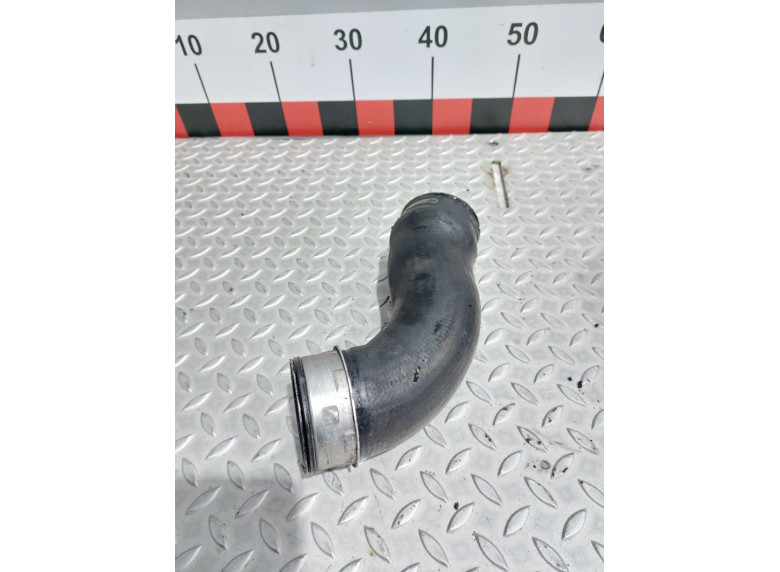 Патрубок интеркулера к Volkswagen Passat, 2009г.