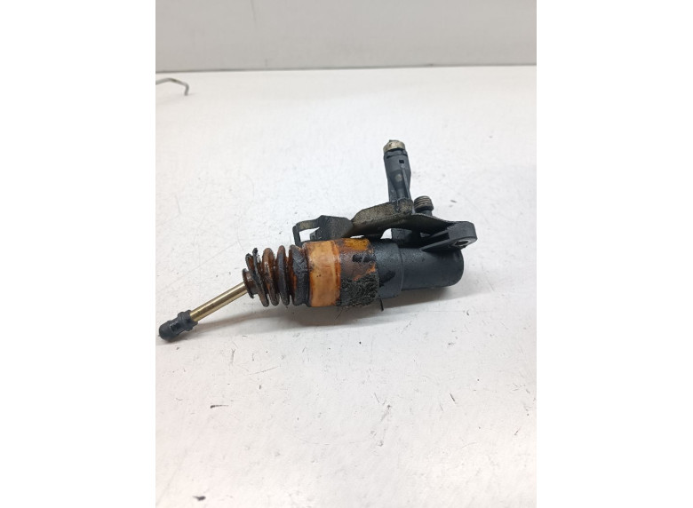 Цилиндр сцепления рабочий к Volkswagen Passat, 2001г.