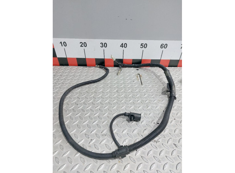 Клемма аккумулятора плюс к Volkswagen Passat, 2003г.