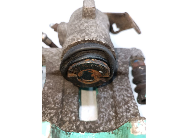 Суппорт задний правый к Volkswagen Golf, 2000г.