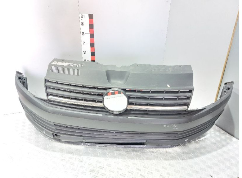 Бампер передний к Volkswagen Transporter, 2017г.