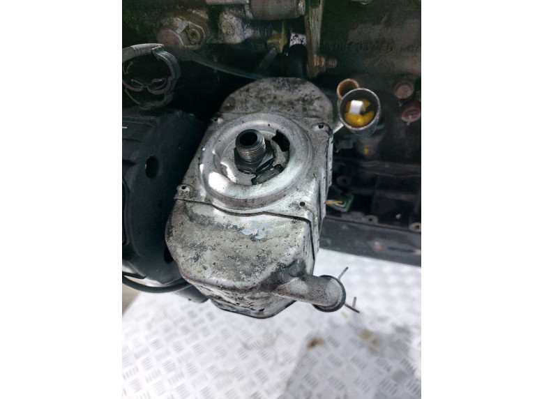 Теплообменник масляного фильтра к Peugeot 605, 1999г.