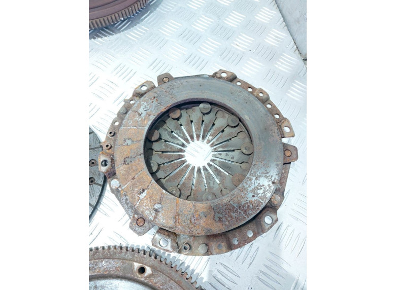 Комплект сцепления к Volkswagen Transporter, 1990г.