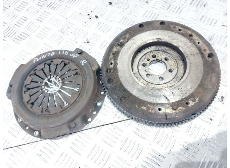 Комплект сцепления к Fiat Punto, 1996г.