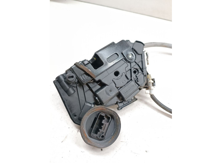 Замок двери задней правой к Volkswagen Golf, 2010г.