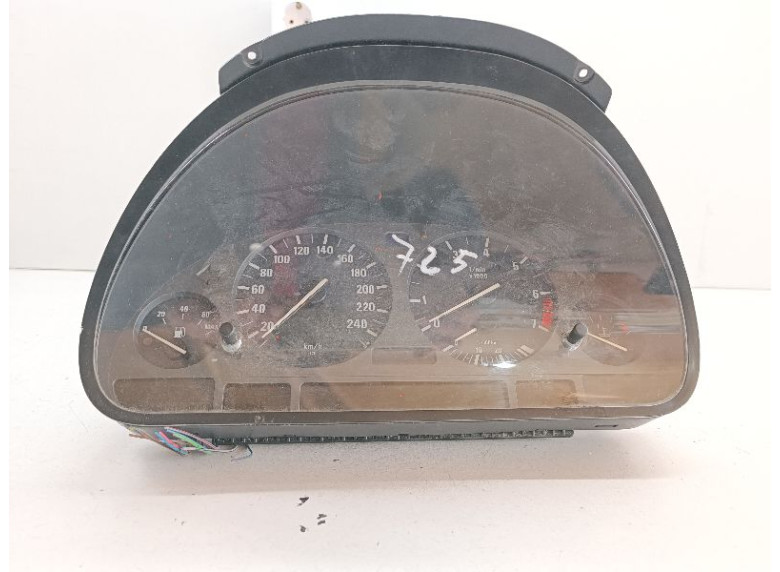 Щиток приборов (приборная панель) к BMW 7 E38, 2000г.