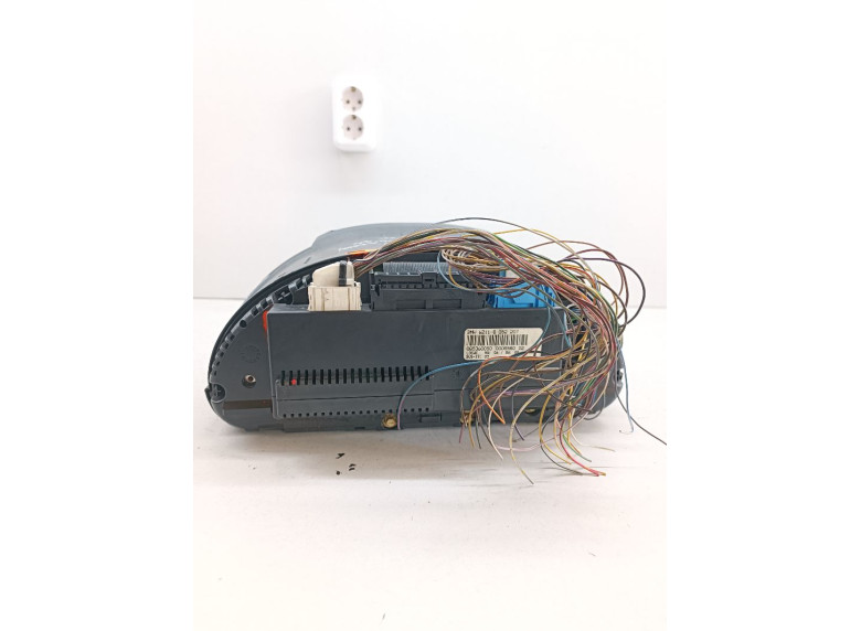 Щиток приборов (приборная панель) к BMW 7 E38, 2000г.