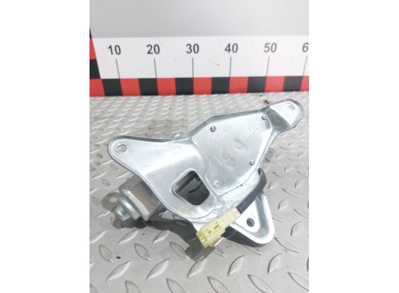 Моторчик заднего стеклоочистителя (дворника) к Suzuki Ignis