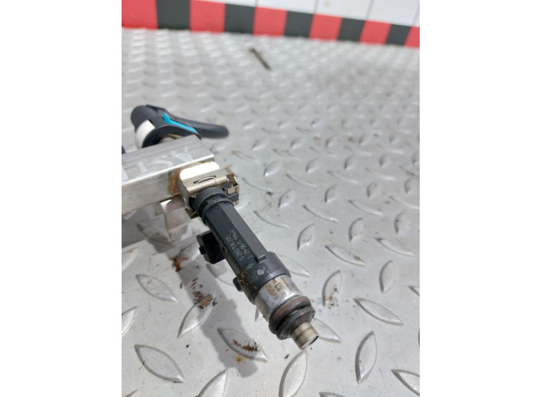 Форсунка к Opel Astra, 2014г.