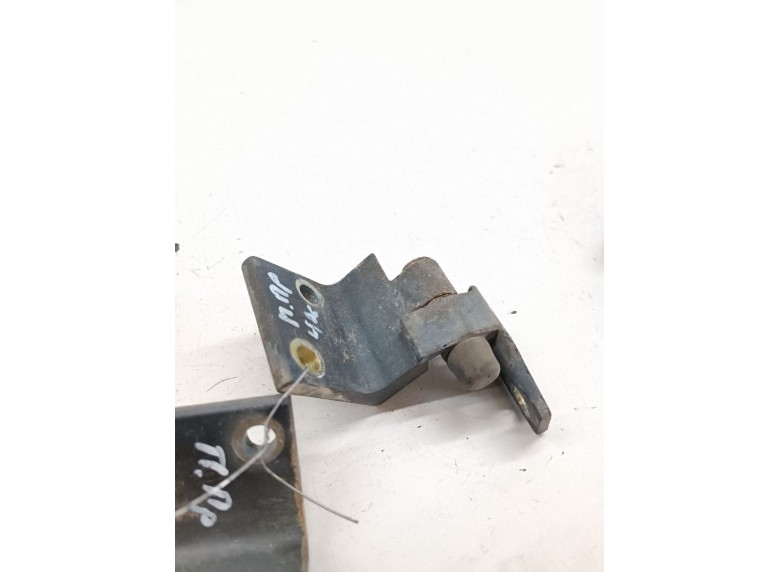 Петля двери передней правой к Петля двери передней правой к Peugeot 406 undefined г. 406