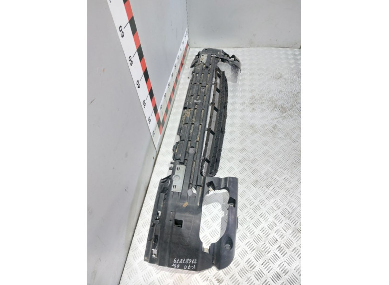Усилитель бампера переднего к Volvo V70, 2005г.