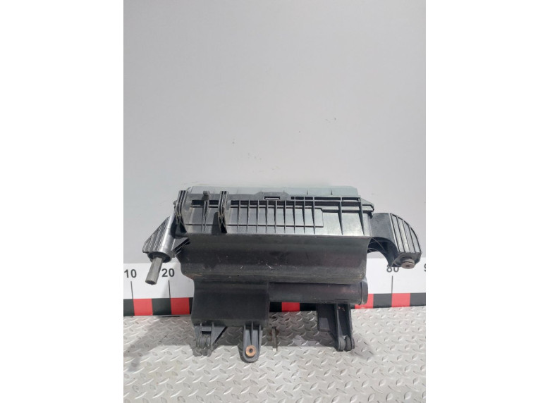 Корпус воздушного фильтра к Ford Transit, 2004г.
