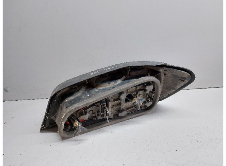 Фонарь задний левый к Peugeot 306, 1996г.